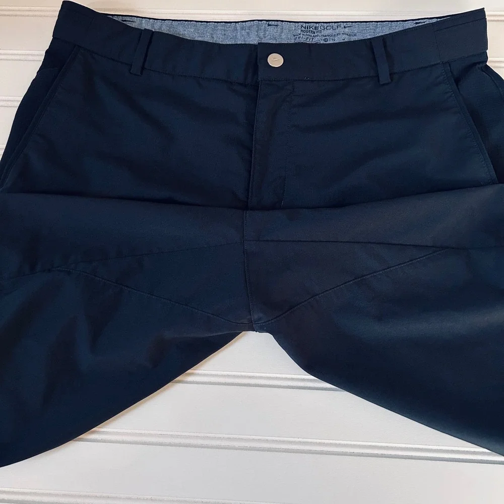 Nike Golf Modern Fit Shorts Men's 32 Black Dri-FIT Flat Front Tour Performance